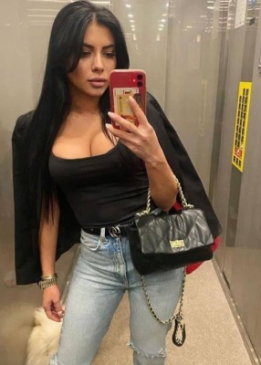 Проститутка Моника